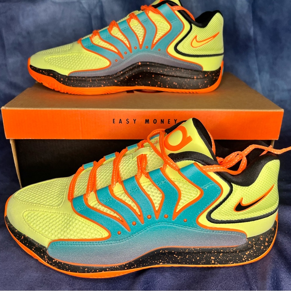 Nike KD 18 - NRG